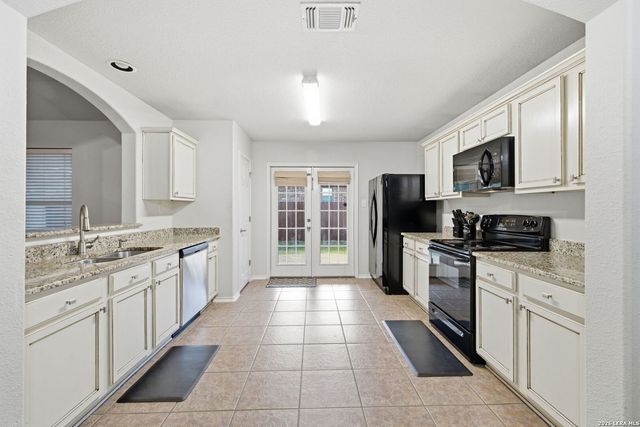 10423 Tollow Way, Helotes, TX 78023