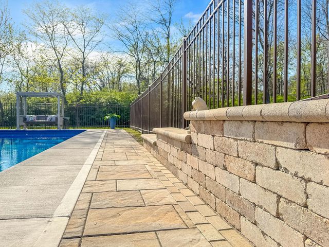 4096 Middle Urbana Road, Urbana, OH 43078
