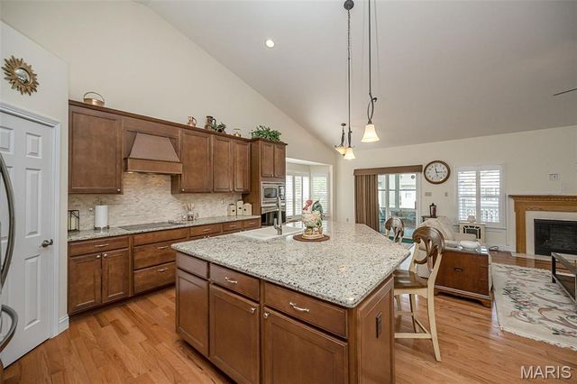 1210 Emerald Gardens Drive, St Peters, MO 63376