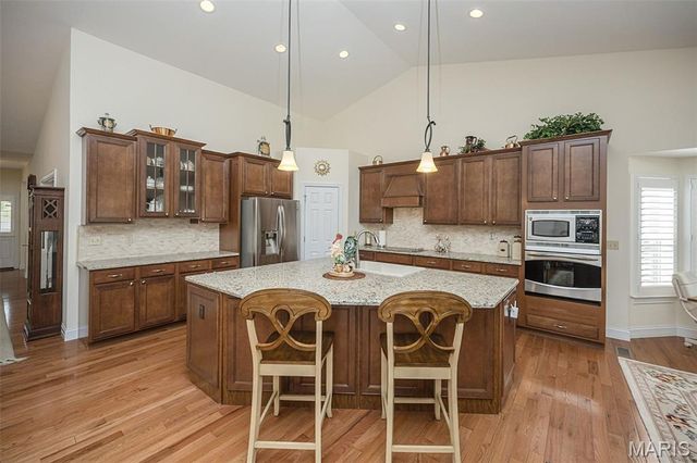 1210 Emerald Gardens Drive, St Peters, MO 63376
