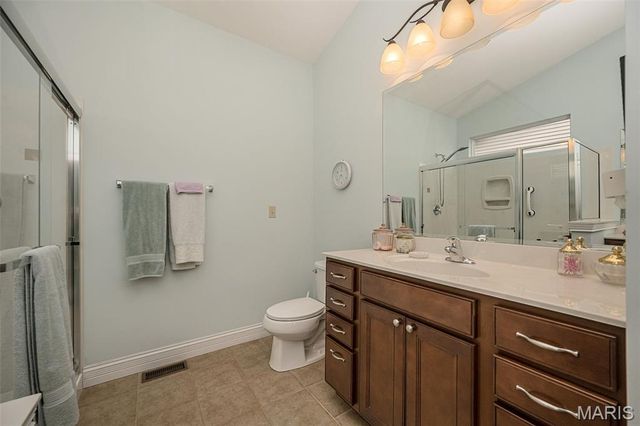1210 Emerald Gardens Drive, St Peters, MO 63376