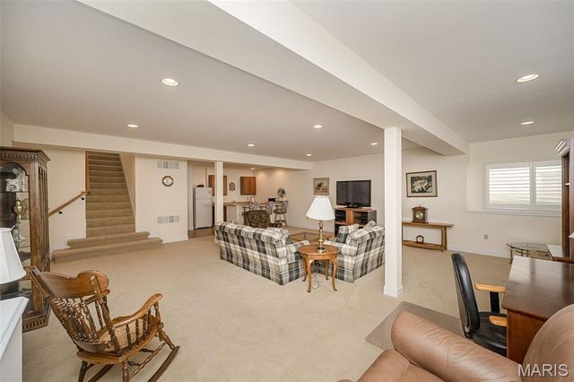 1210 Emerald Gardens Drive, St Peters, MO 63376