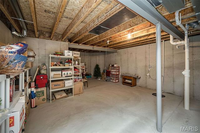 1210 Emerald Gardens Drive, St Peters, MO 63376