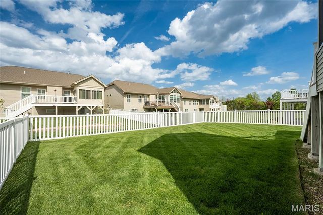 1210 Emerald Gardens Drive, St Peters, MO 63376