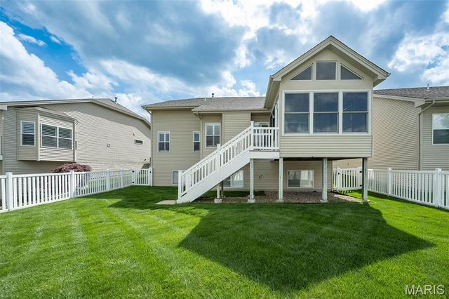 1210 Emerald Gardens Drive, St Peters, MO 63376