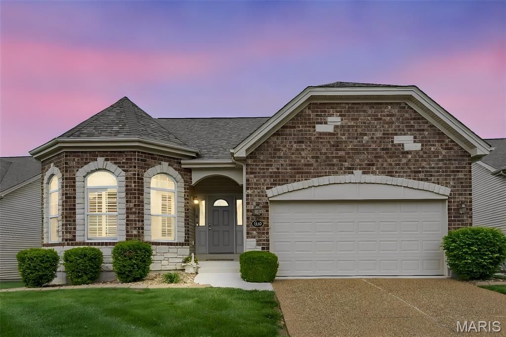 1210 Emerald Gardens Drive, St Peters, MO 63376