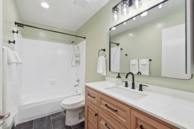 1173 Ortega Circle, Gilroy, CA 95020