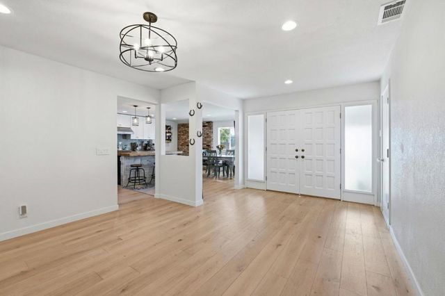 1173 Ortega Circle, Gilroy, CA 95020