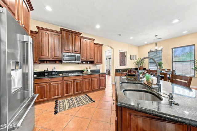 18021 W LAS CRUCES Drive, Goodyear, AZ 85338