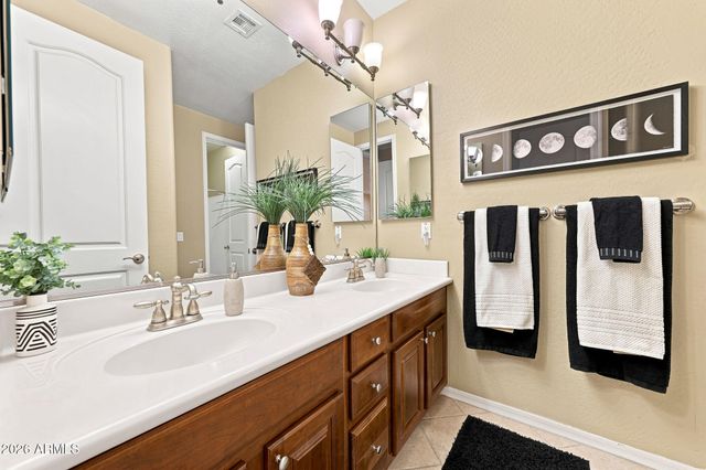 18021 W LAS CRUCES Drive, Goodyear, AZ 85338