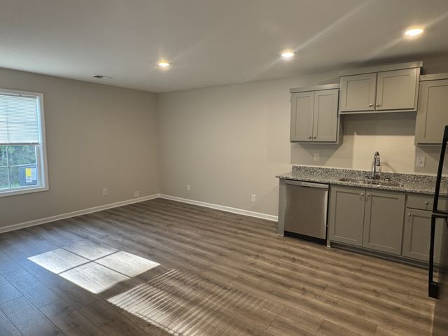 203 Mountaindale Dr, Smyrna, TN 37167