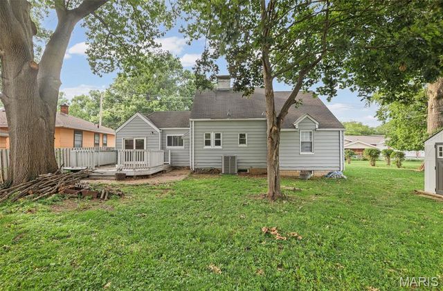 308 Carlyle Avenue, Belleville, IL 62221