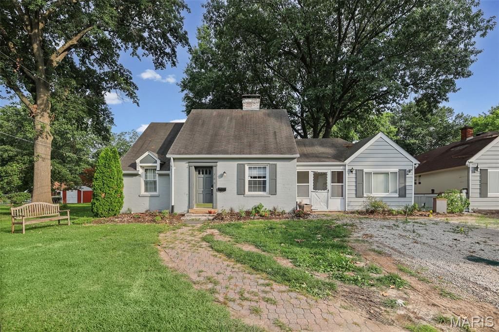 308 Carlyle Avenue, Belleville, IL 62221