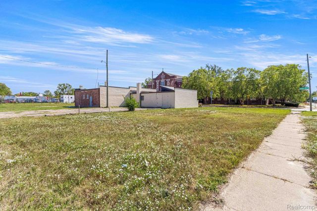 1021 E State Fair, Detroit, MI 48203