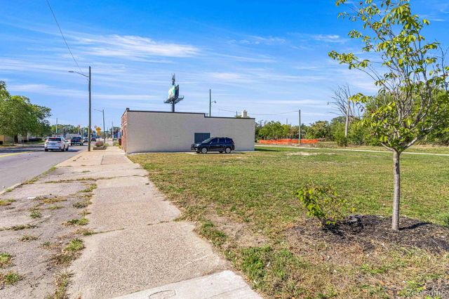 1021 E State Fair, Detroit, MI 48203
