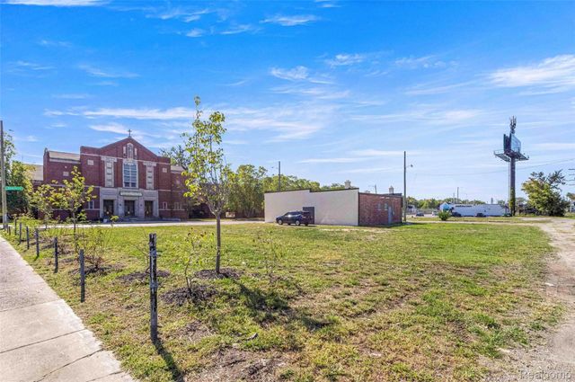 1021 E State Fair, Detroit, MI 48203