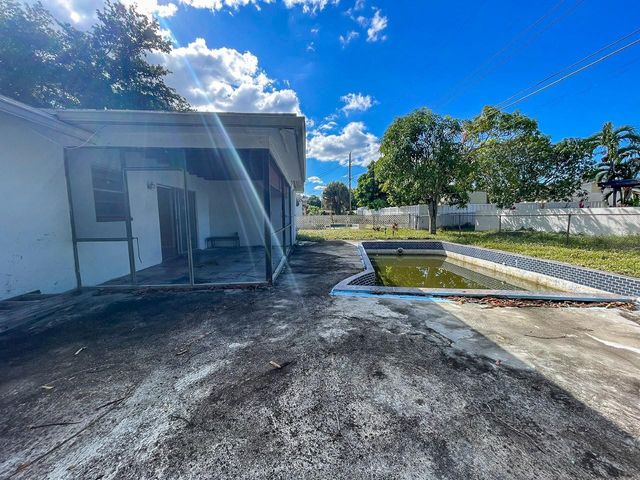 2421 NW 63rd Avenue, Sunrise, FL 33313