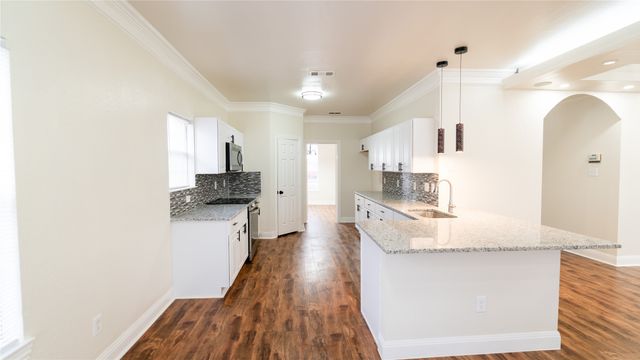 805 E Grubb Drive, Mesquite, TX 75149