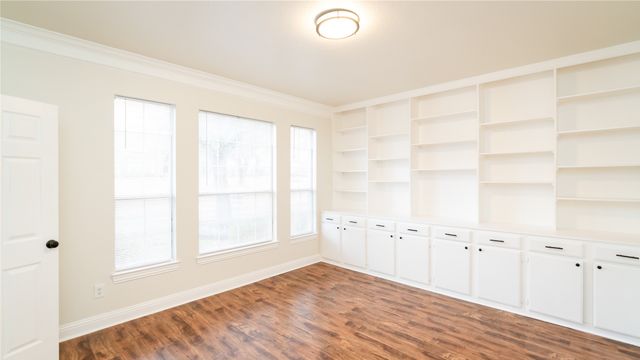 805 E Grubb Drive, Mesquite, TX 75149