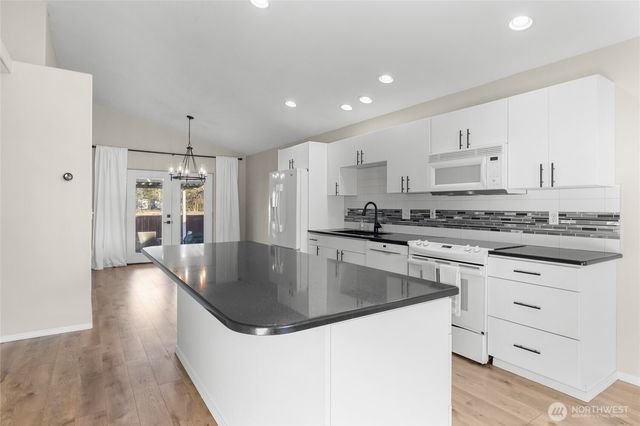 16408 Cascadian Avenue SE, Yelm, WA 98597