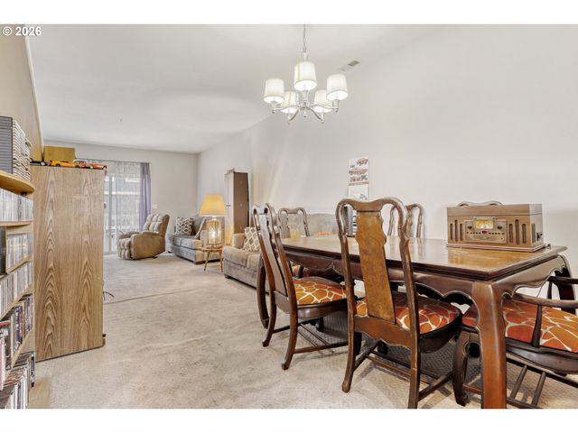 18465 Sw STEPPING STONE Dr 11, Beaverton, OR 97003