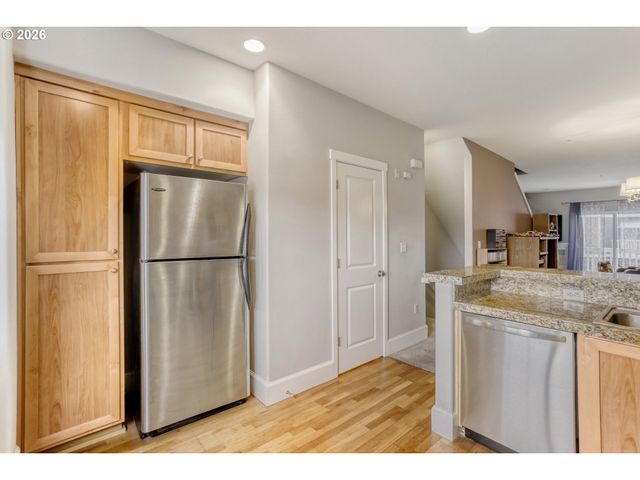 18465 Sw STEPPING STONE Dr 11, Beaverton, OR 97003