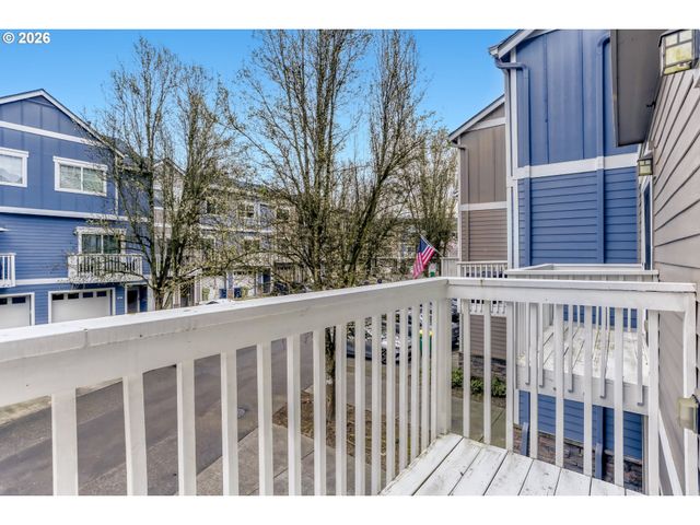 18465 Sw STEPPING STONE Dr 11, Beaverton, OR 97003