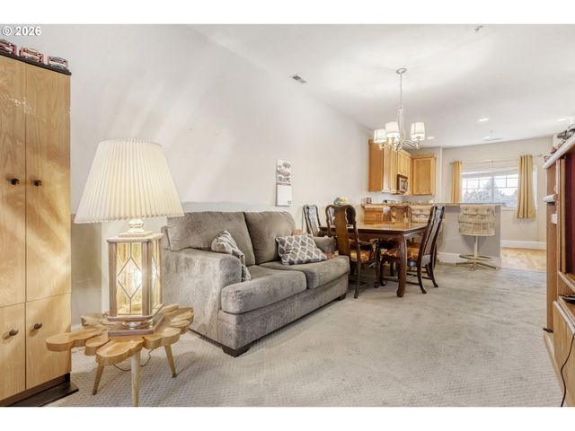 18465 Sw STEPPING STONE Dr 11, Beaverton, OR 97003