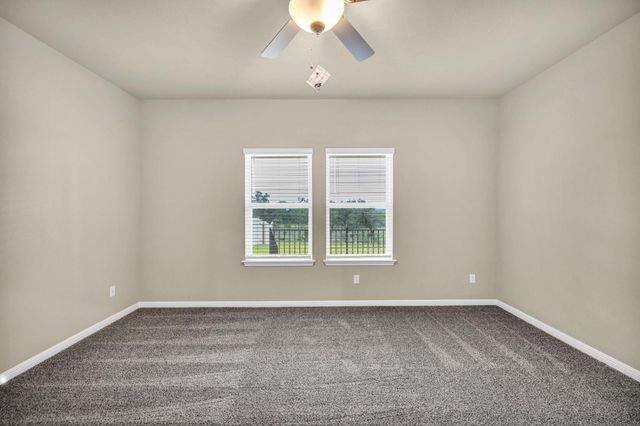 233 El Capitan LOOP, Dripping Springs, TX 78620