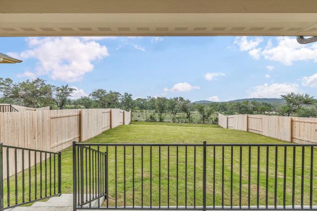 233 El Capitan LOOP, Dripping Springs, TX 78620