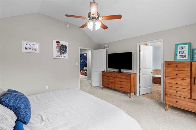 4128 Cades Cove, Leavenworth, KS 66048