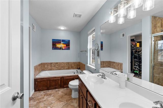 4128 Cades Cove, Leavenworth, KS 66048