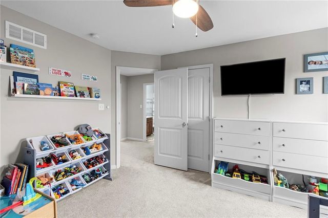 4128 Cades Cove, Leavenworth, KS 66048