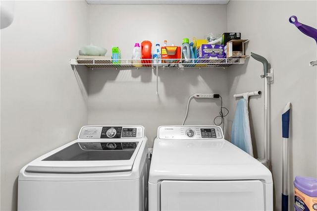 4128 Cades Cove, Leavenworth, KS 66048