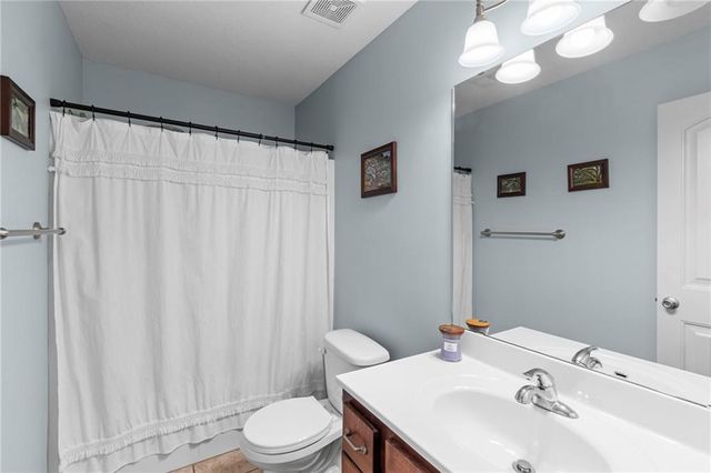 4128 Cades Cove, Leavenworth, KS 66048