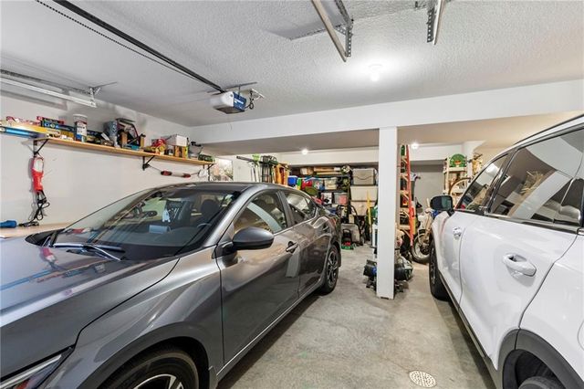 4128 Cades Cove, Leavenworth, KS 66048