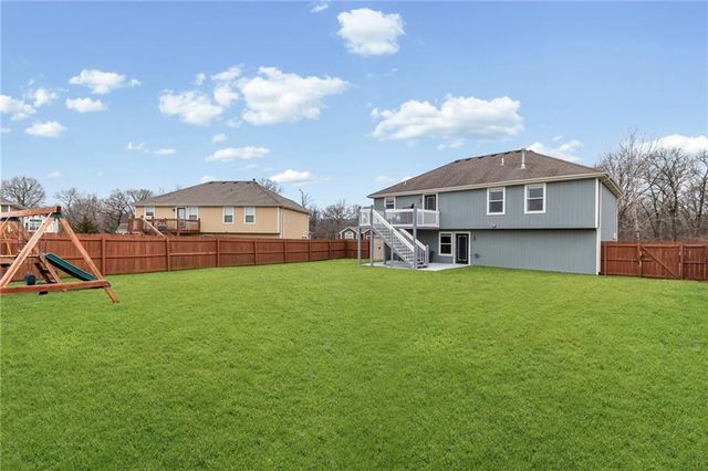 4128 Cades Cove, Leavenworth, KS 66048