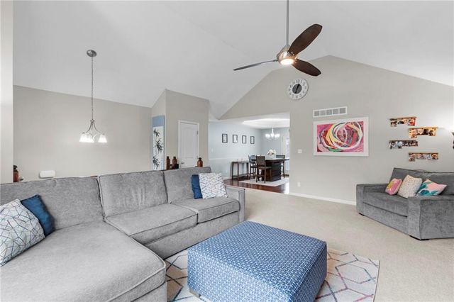 4128 Cades Cove, Leavenworth, KS 66048