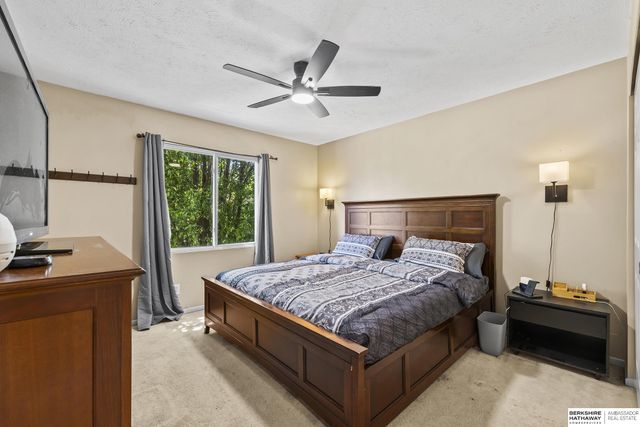 13021 Vernon Avenue, Omaha, NE 68164