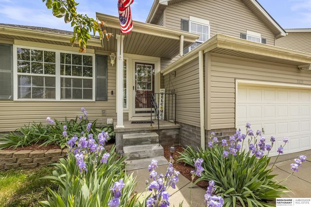 13021 Vernon Avenue, Omaha, NE 68164