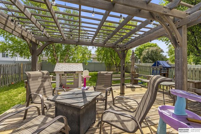 13021 Vernon Avenue, Omaha, NE 68164