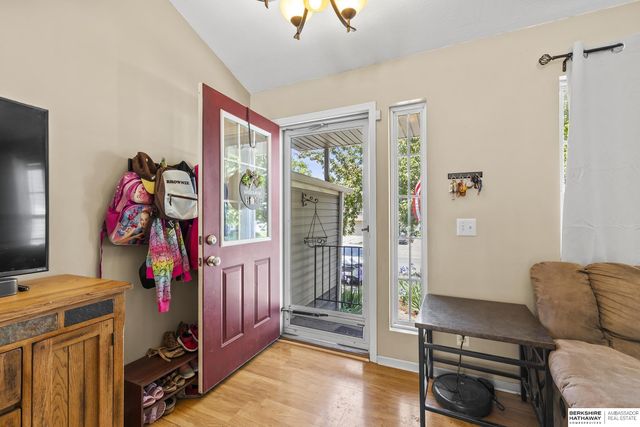 13021 Vernon Avenue, Omaha, NE 68164
