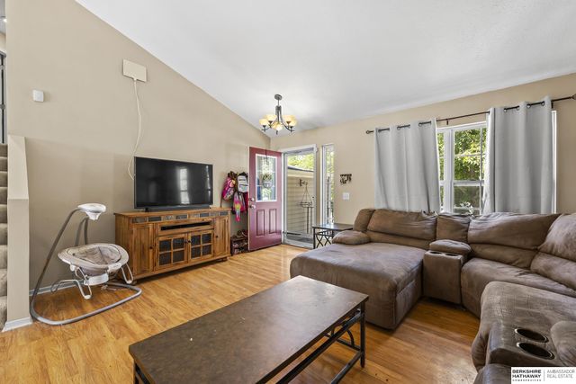 13021 Vernon Avenue, Omaha, NE 68164