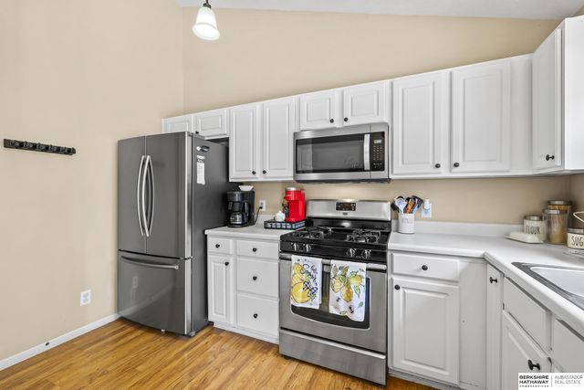 13021 Vernon Avenue, Omaha, NE 68164
