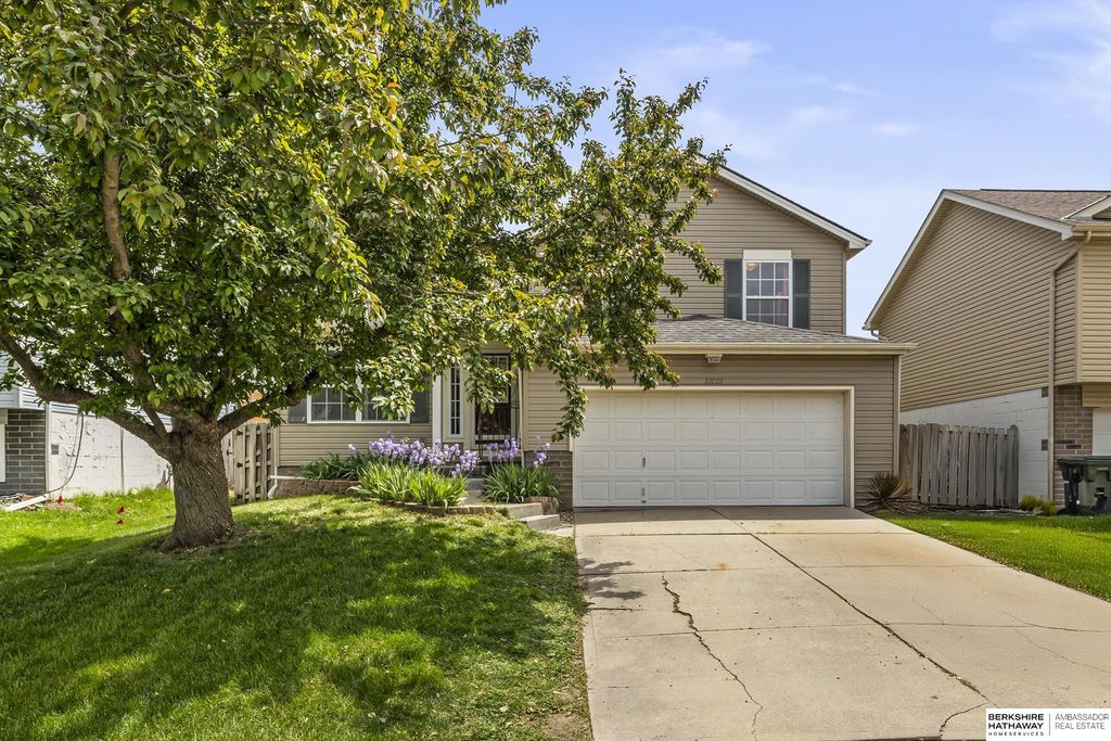 13021 Vernon Avenue, Omaha, NE 68164