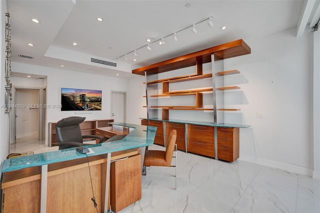 3000 Island Boulevard PH-4, Aventura, FL 33160
