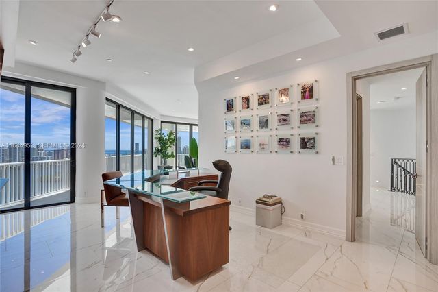 3000 Island Boulevard PH-4, Aventura, FL 33160