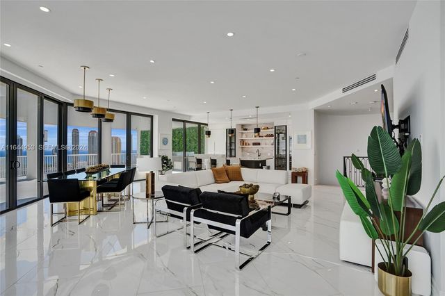 3000 Island Boulevard PH-4, Aventura, FL 33160