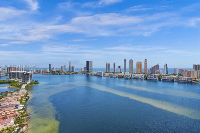 3000 Island Boulevard PH-4, Aventura, FL 33160