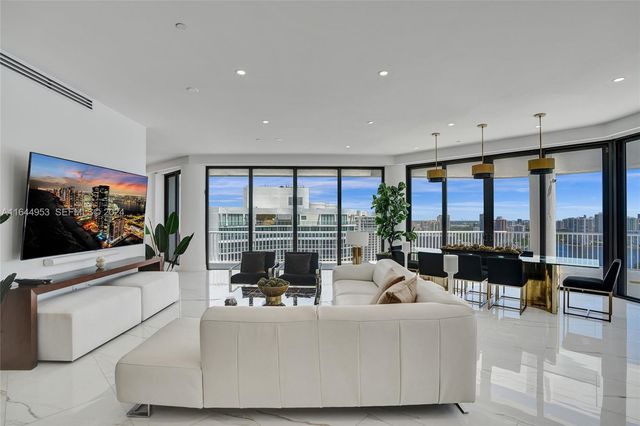3000 Island Boulevard PH-4, Aventura, FL 33160